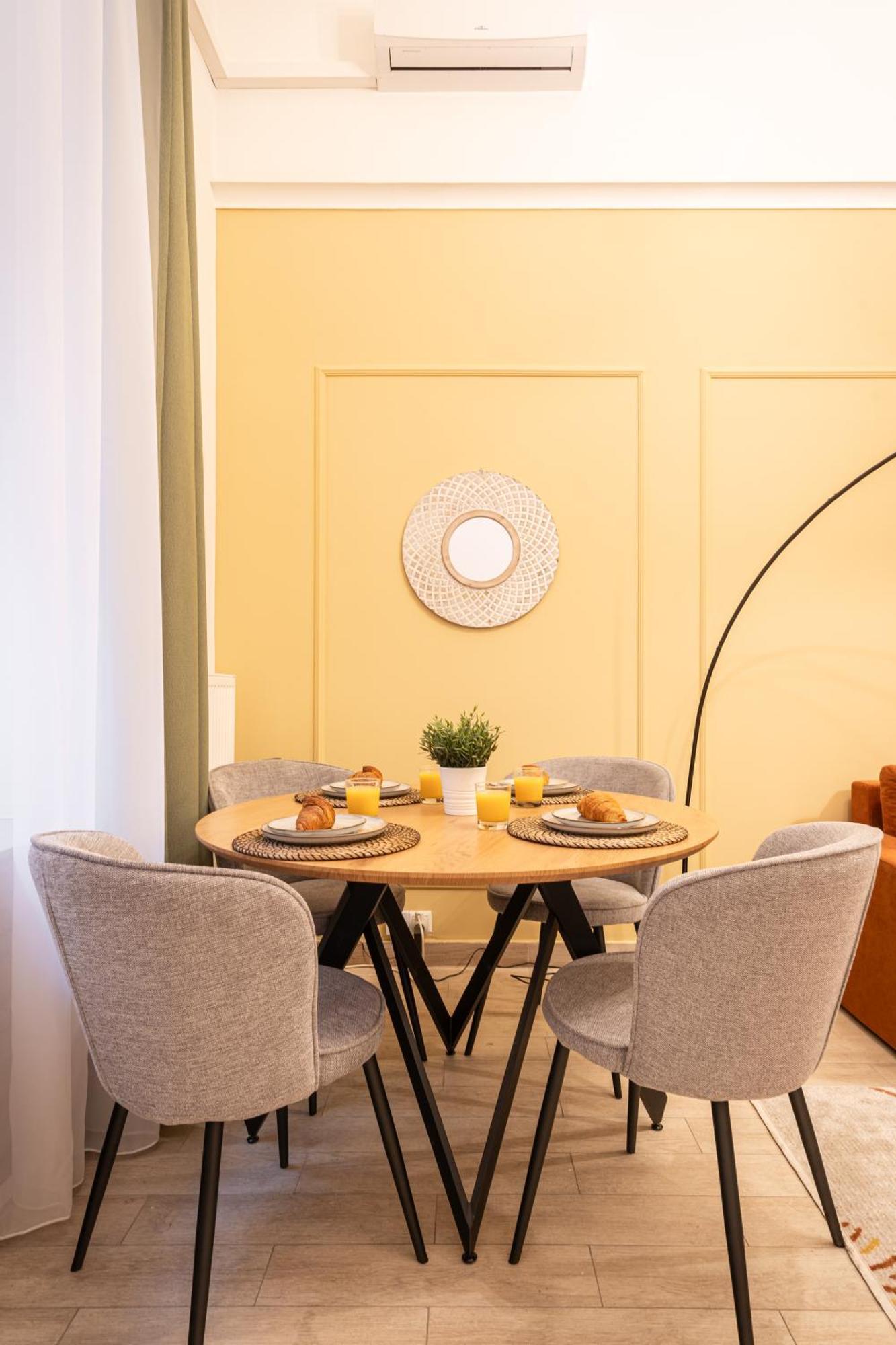 Lively Downtown Haven Appartement